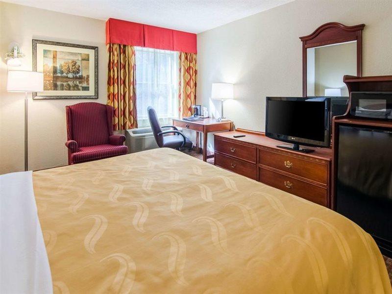 Quality Inn & Suites Lexington Near I-64 And I-81 Timber Ridge Экстерьер фото