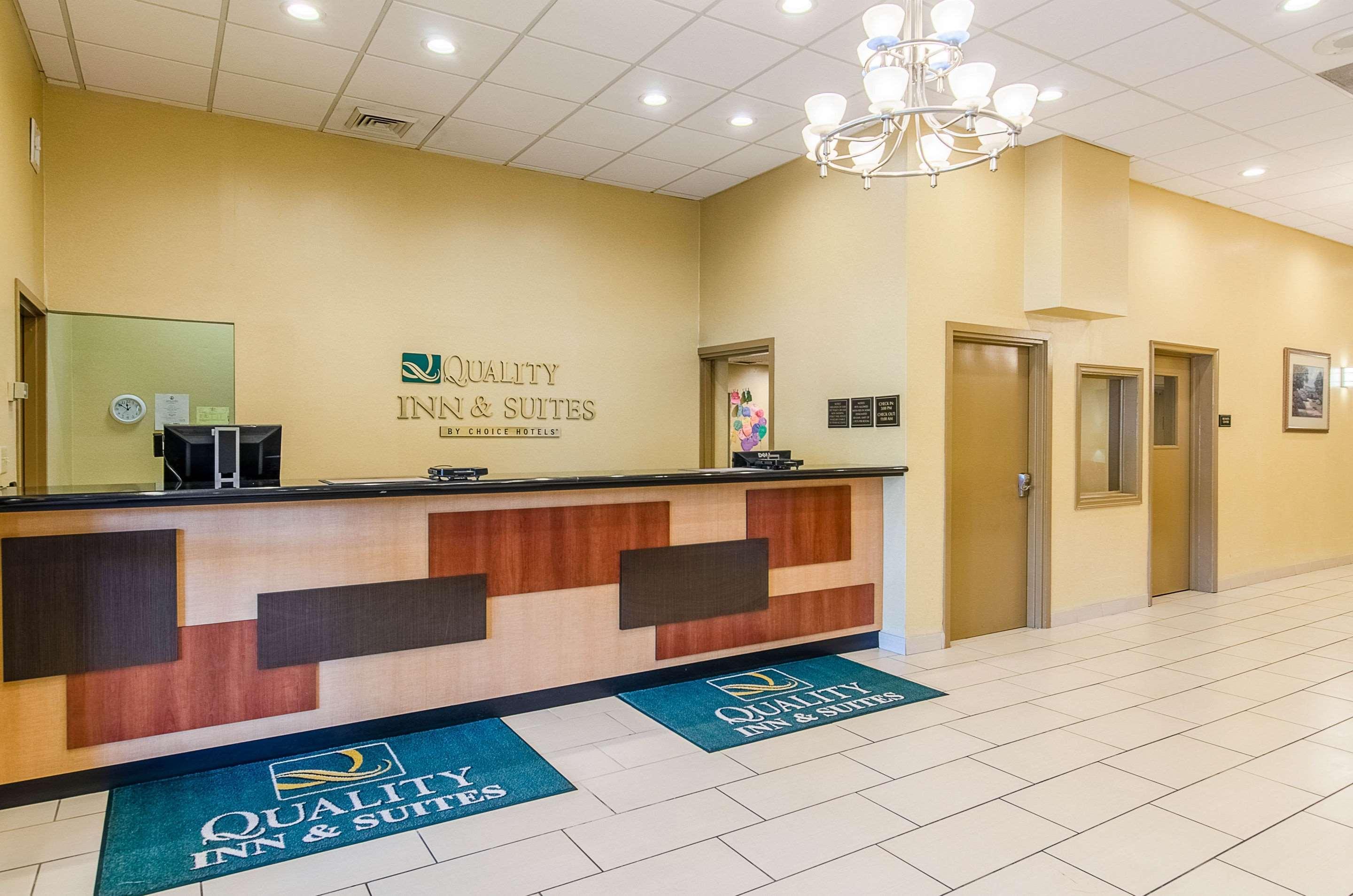 Quality Inn & Suites Lexington Near I-64 And I-81 Timber Ridge Экстерьер фото