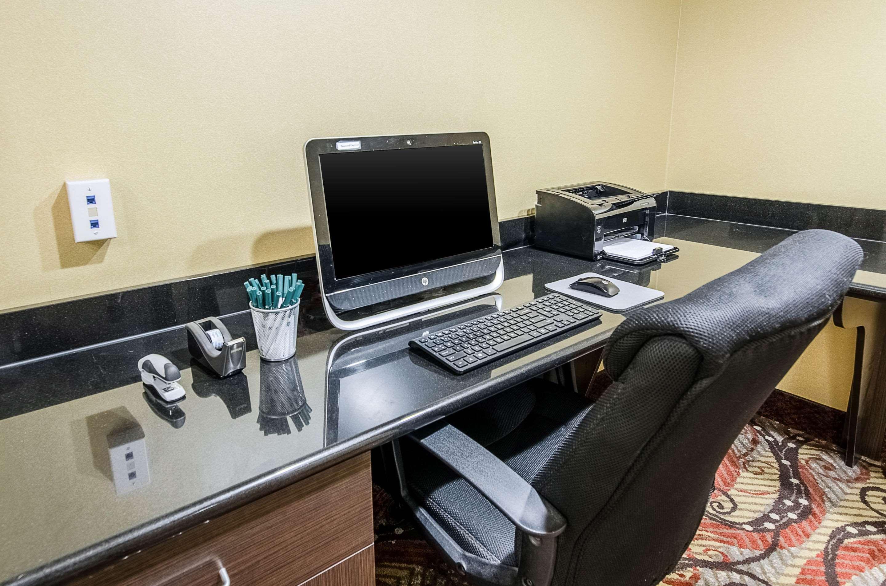 Quality Inn & Suites Lexington Near I-64 And I-81 Timber Ridge Экстерьер фото