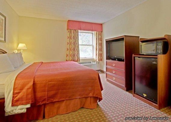Quality Inn & Suites Lexington Near I-64 And I-81 Timber Ridge Номер фото