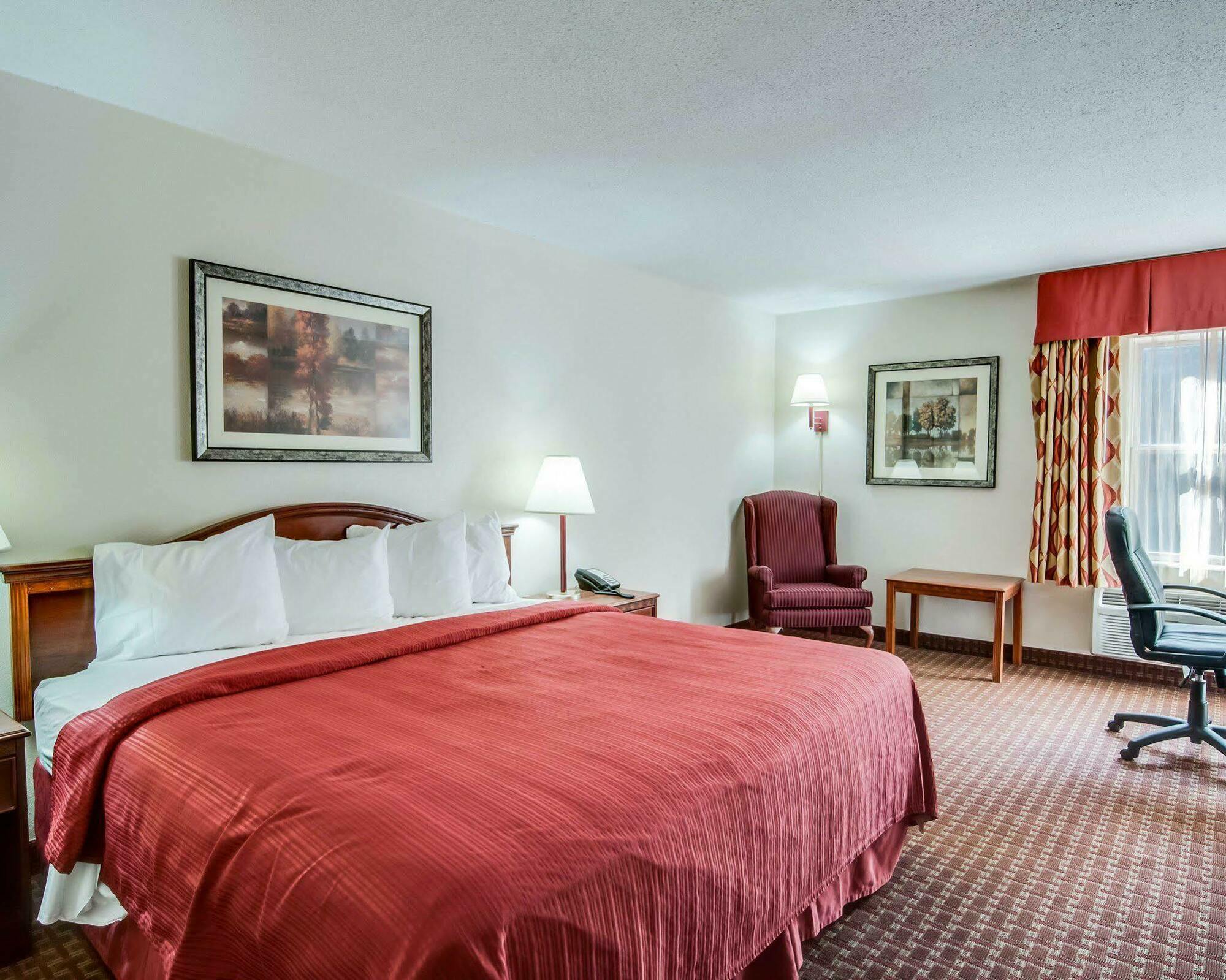 Quality Inn & Suites Lexington Near I-64 And I-81 Timber Ridge Экстерьер фото