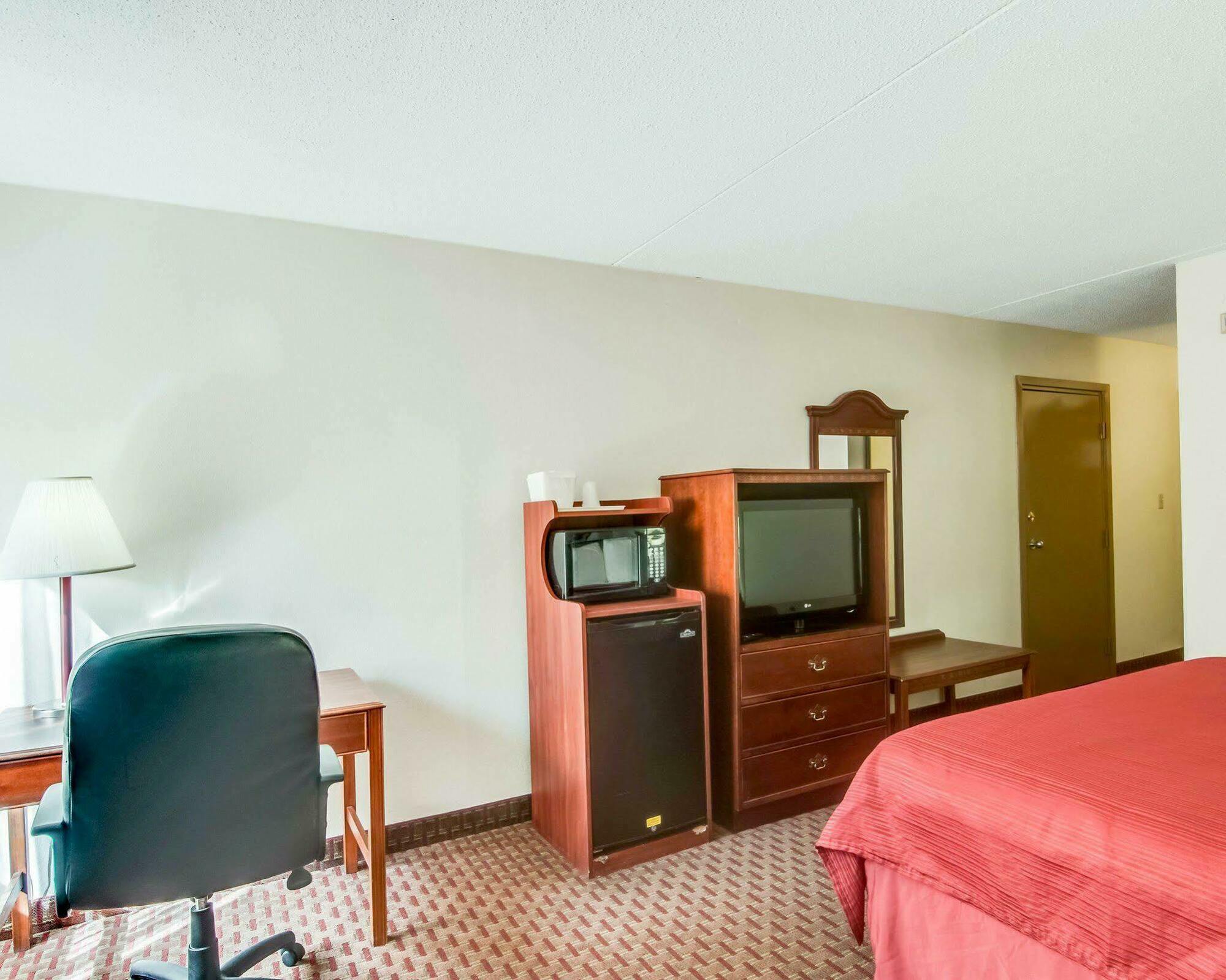 Quality Inn & Suites Lexington Near I-64 And I-81 Timber Ridge Экстерьер фото