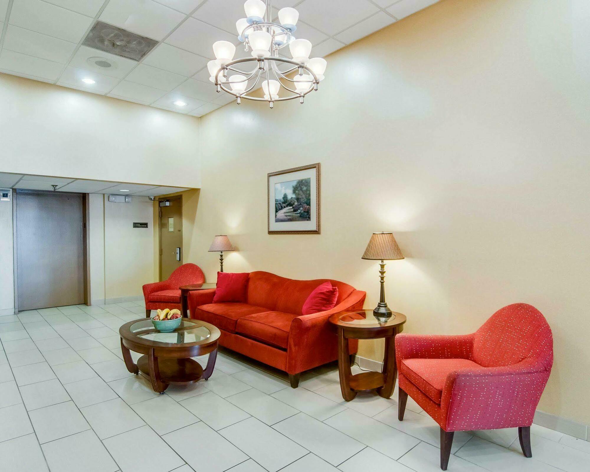 Quality Inn & Suites Lexington Near I-64 And I-81 Timber Ridge Экстерьер фото