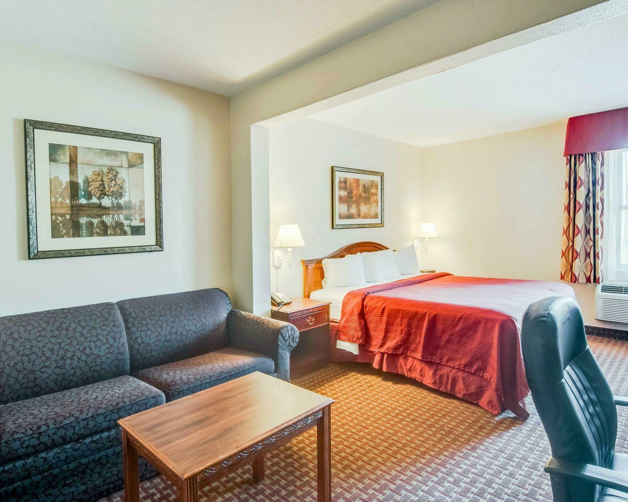 Quality Inn & Suites Lexington Near I-64 And I-81 Timber Ridge Экстерьер фото
