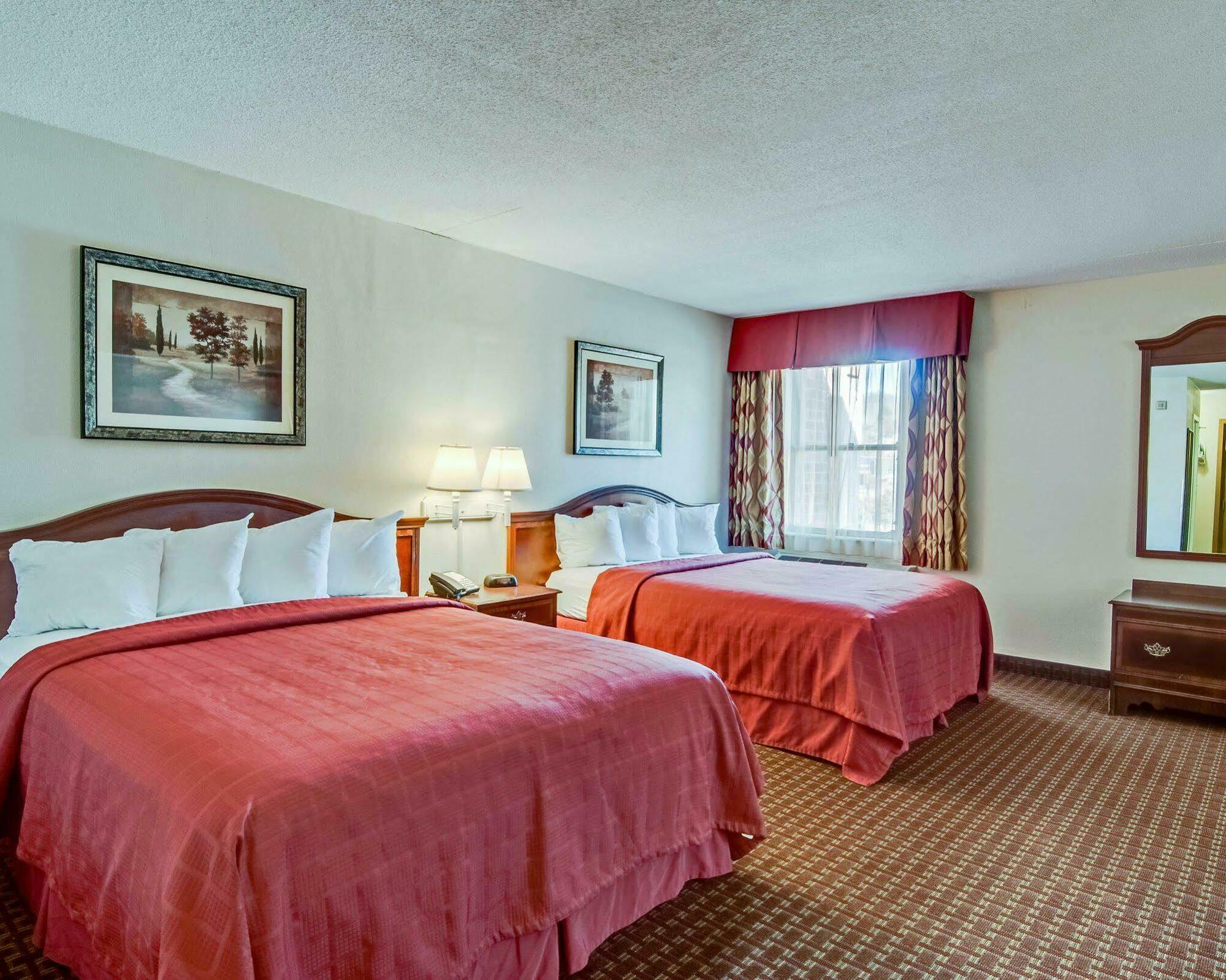 Quality Inn & Suites Lexington Near I-64 And I-81 Timber Ridge Экстерьер фото