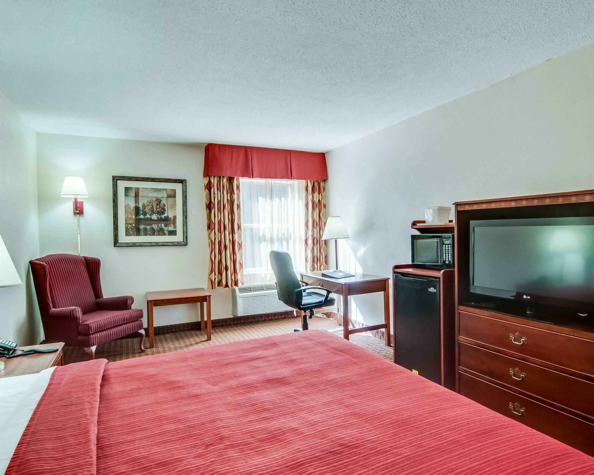 Quality Inn & Suites Lexington Near I-64 And I-81 Timber Ridge Экстерьер фото