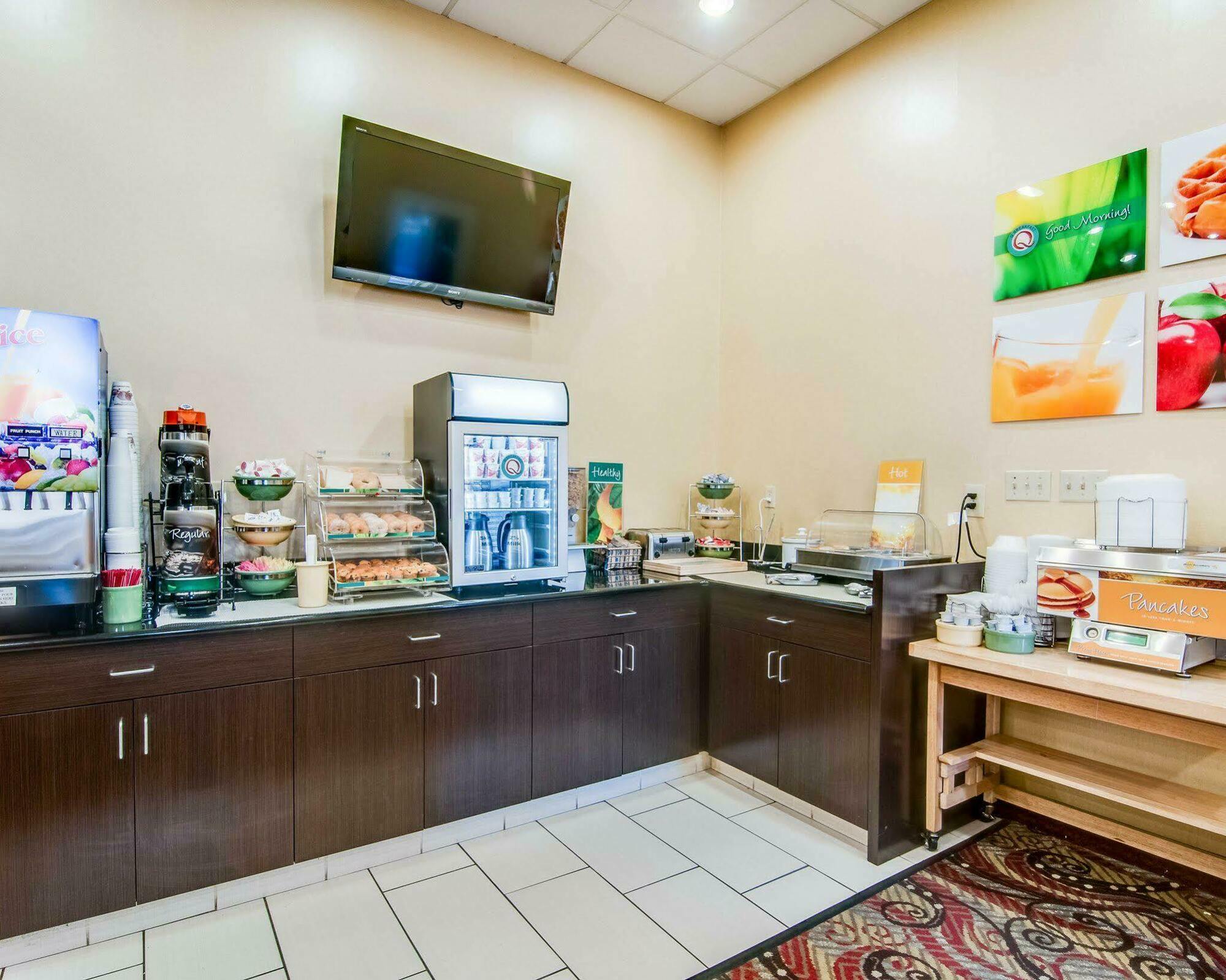 Quality Inn & Suites Lexington Near I-64 And I-81 Timber Ridge Экстерьер фото